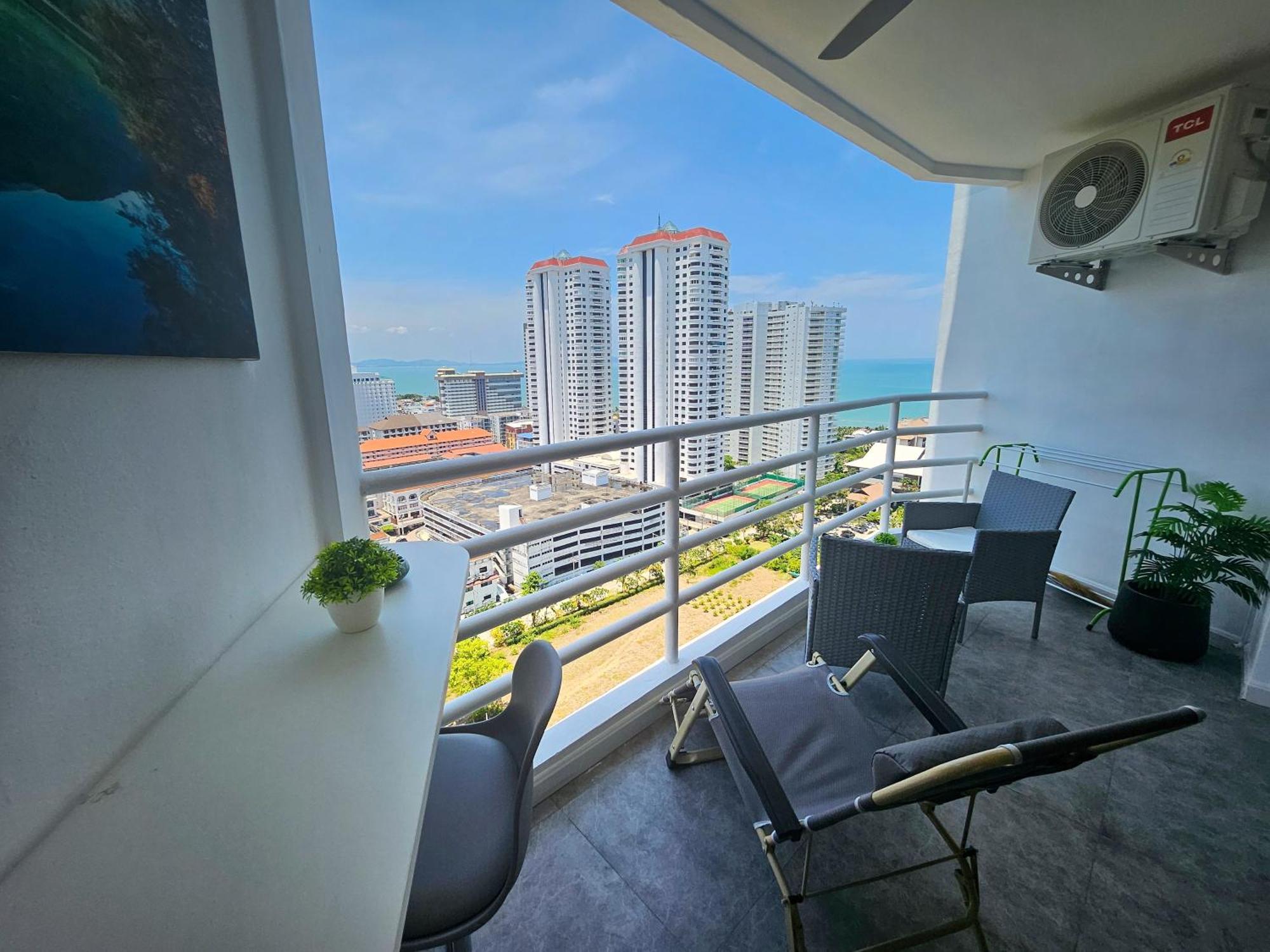 View Talay 5 Jomtien Beachfront Pattaya Eksteriør bilde