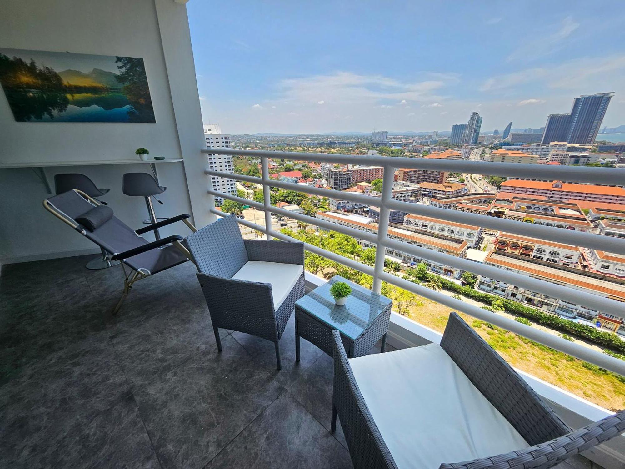 View Talay 5 Jomtien Beachfront Pattaya Eksteriør bilde